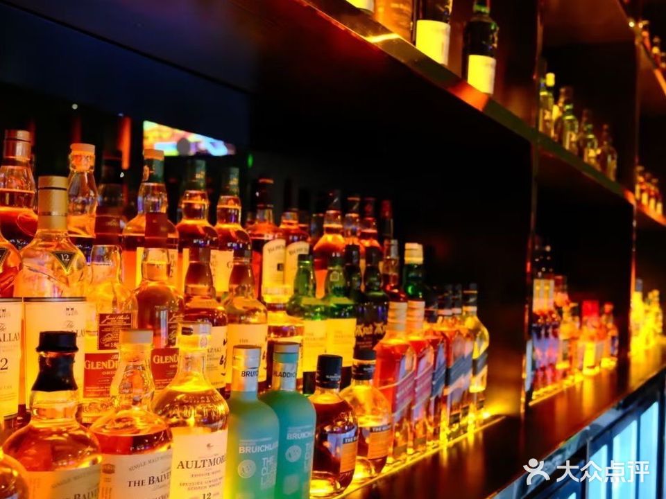 喜酒BAR(绿地中央广场店)