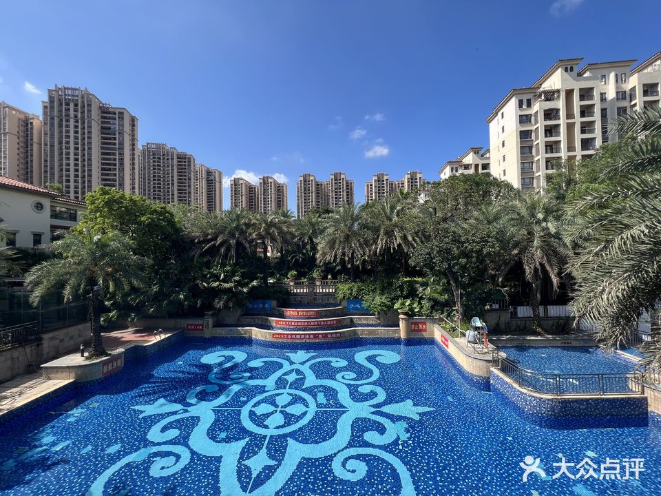 花样年江山花园游泳馆