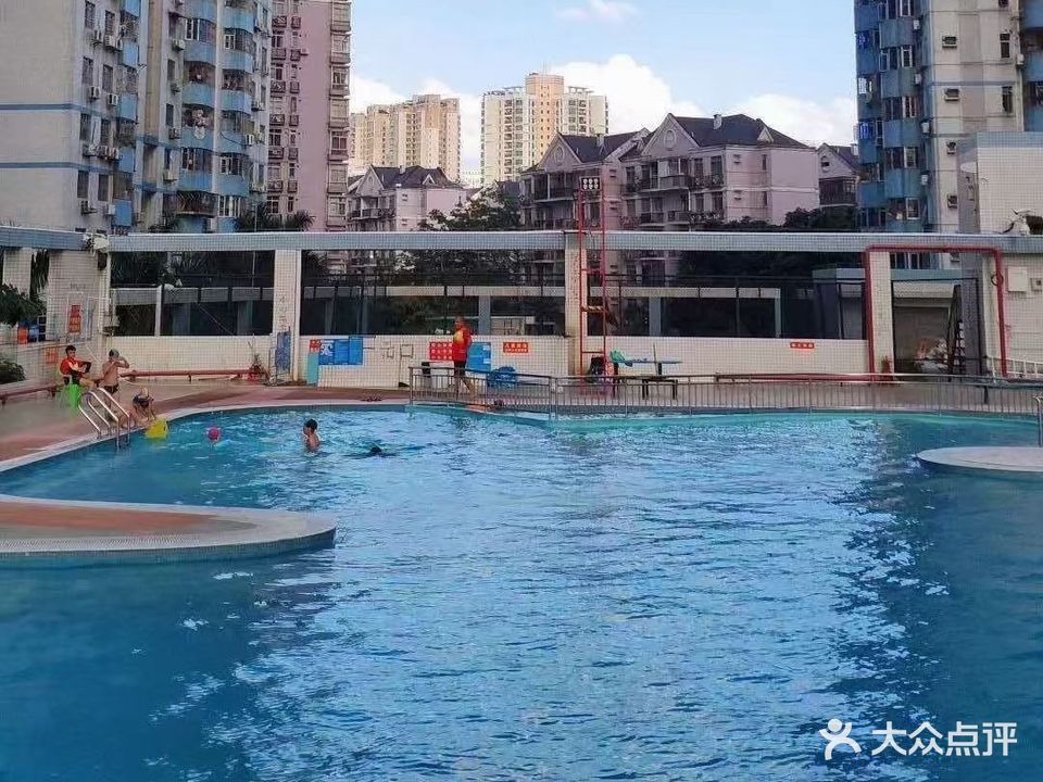国展苑游泳池