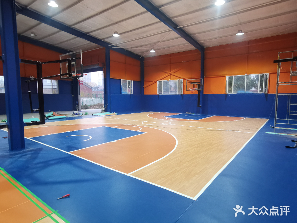 嘉淳体育篮球羽毛球俱乐部(大厂店)