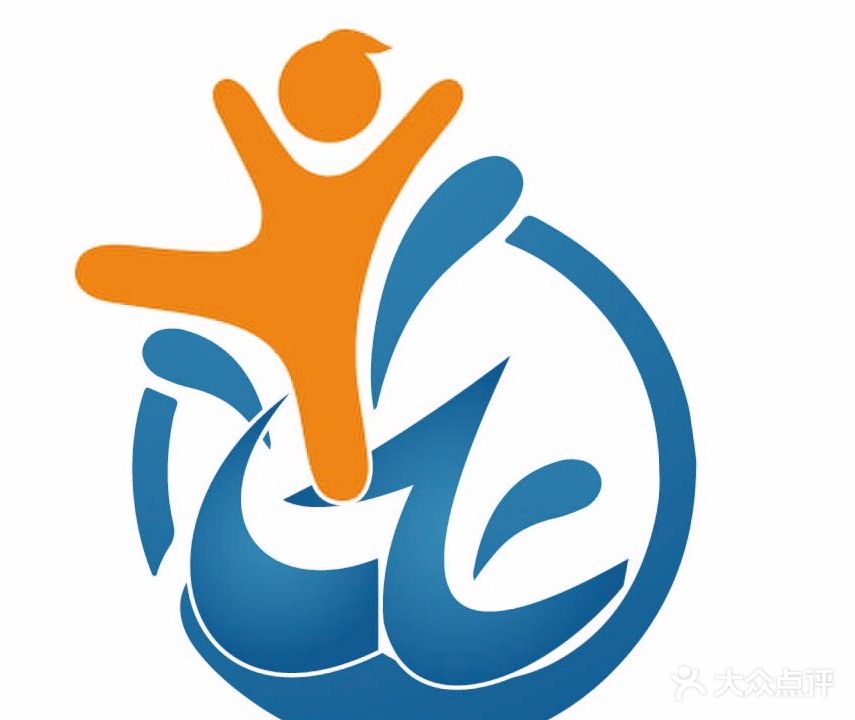 伟臻游泳俱乐部