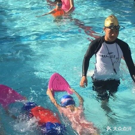 振宁友爱体育活动中心-游泳馆