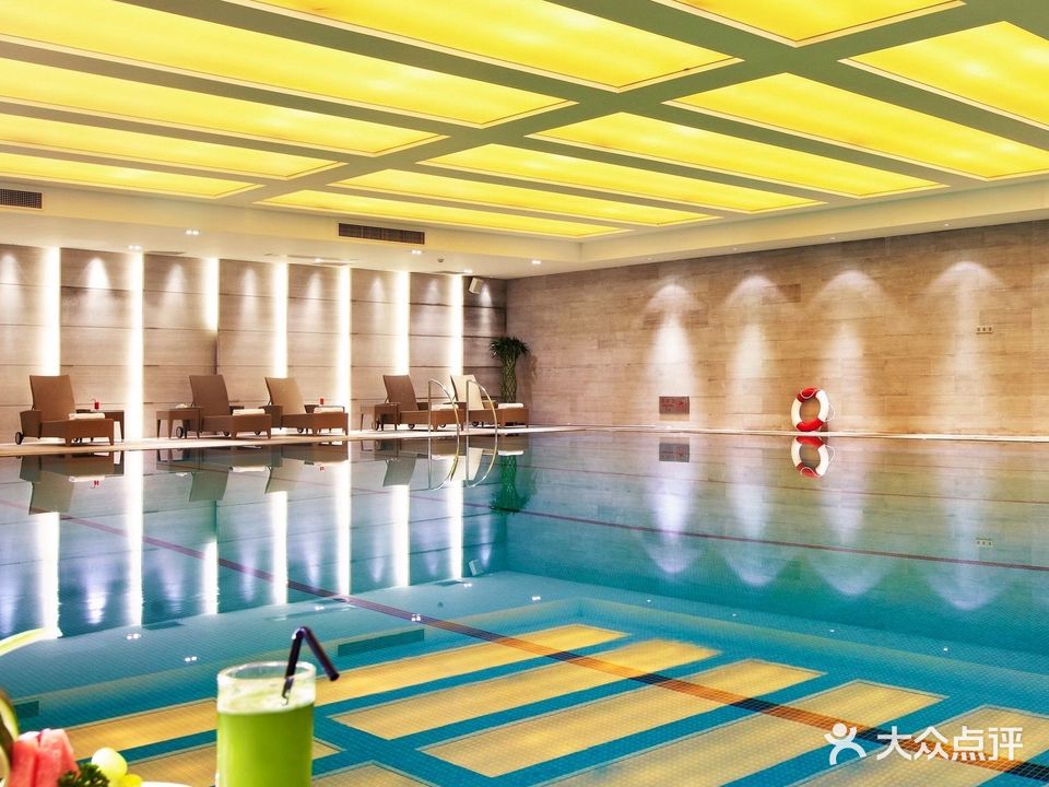 宝龙铂尔曼·游泳健身中心