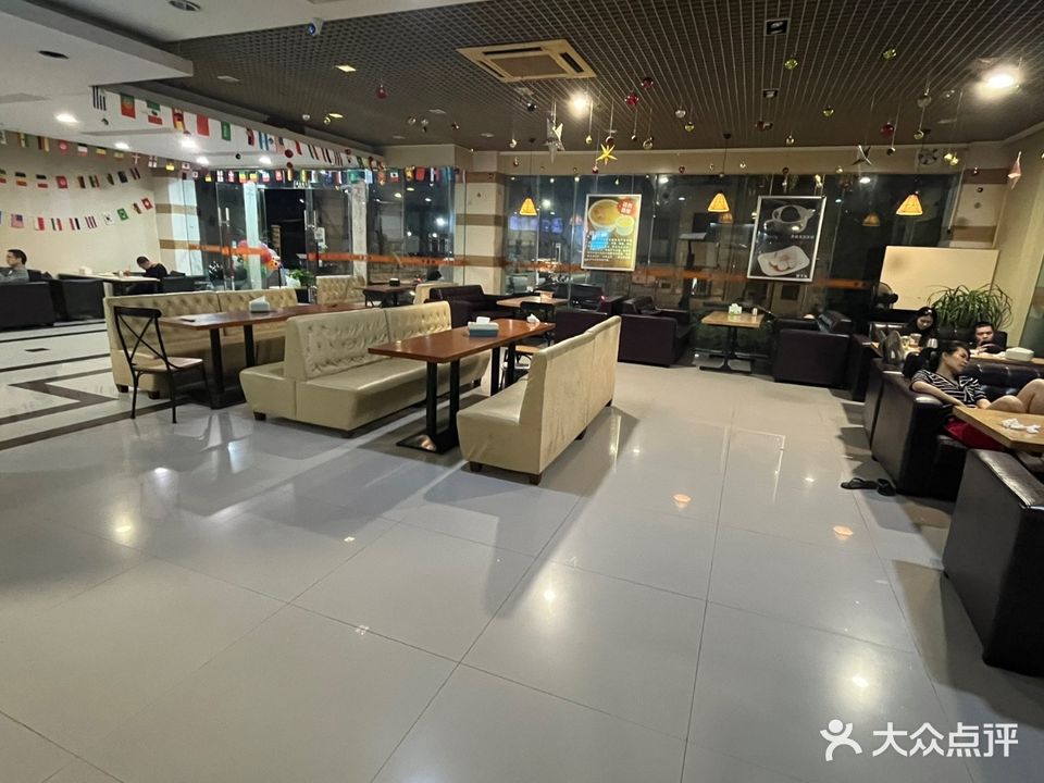 甜品季甜品店(下角店)