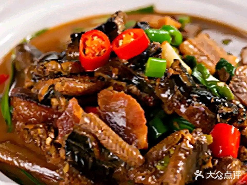 郑记川湘楼(凤凰城店)