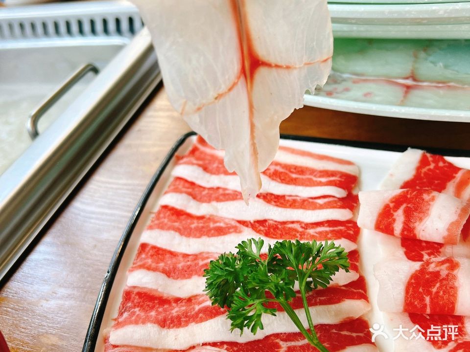 珍品斑鱼火锅店