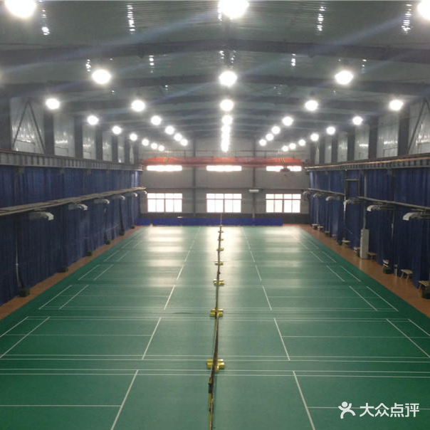 亚达羽毛球馆