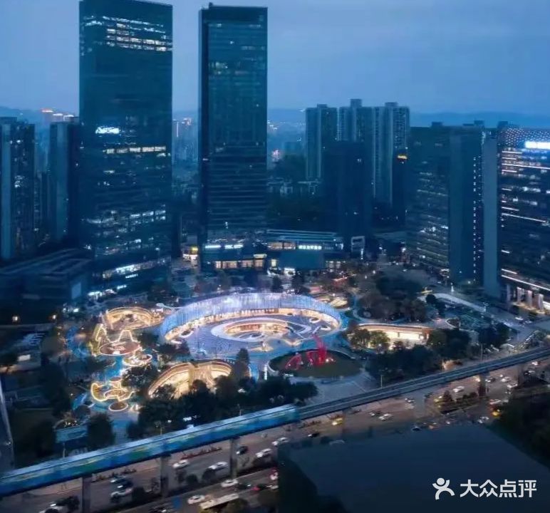 THE OVAL一奥天地