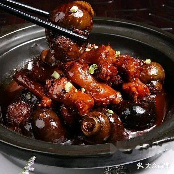 莫记田螺鸭脚煲