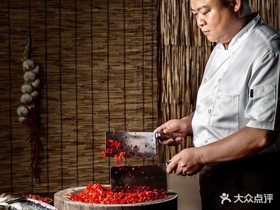 俏伍厨湘村馆(天健·领航大厦A座店)