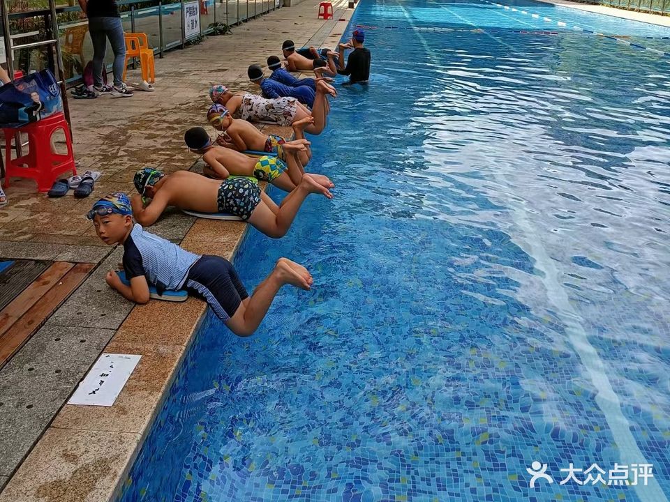 正和中州游泳池