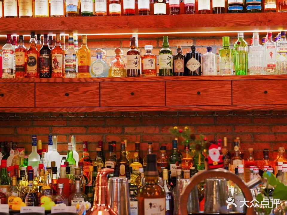 港湾鲨鱼餐酒馆(欢乐港湾店)