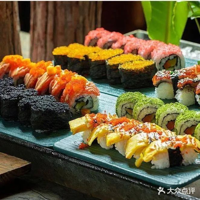 现做寿司挪威三文鱼鳗鱼饭