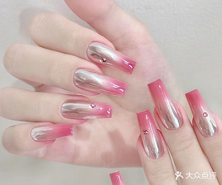 倾城美甲美睫纹绣美容