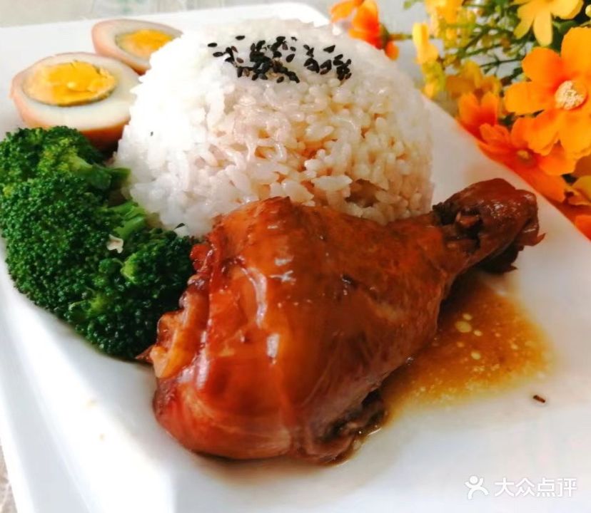 荣记隆江猪脚饭(永州火车站店)