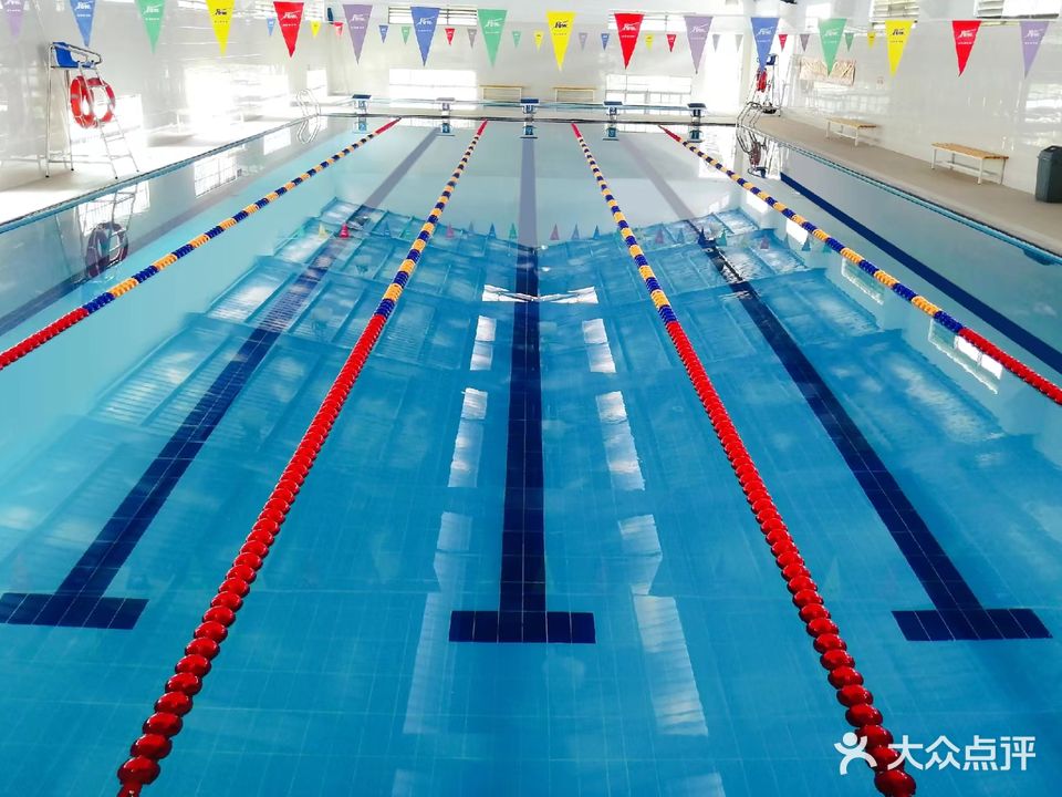 奥斯特室内恒温游泳馆(松岗店)