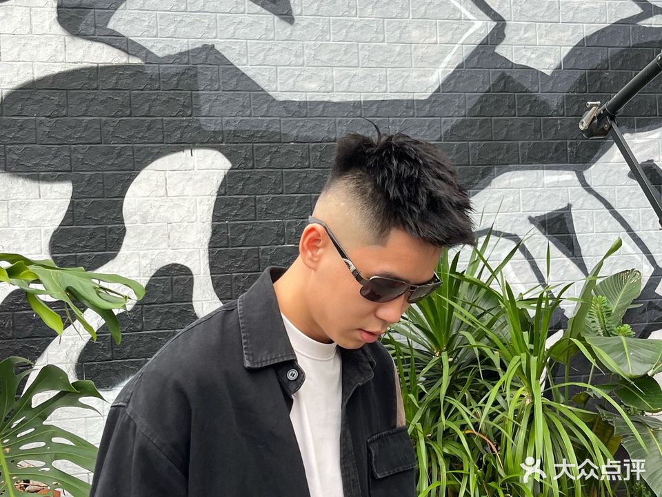 AM情怀barbershop理发店