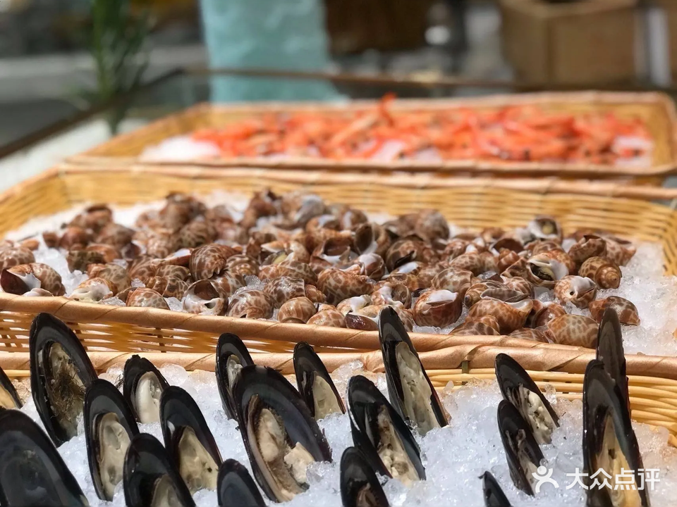 信华建国自助餐厅