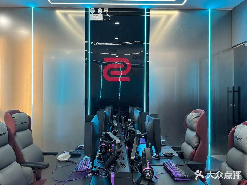 风景线网吧(北部湾西路店)