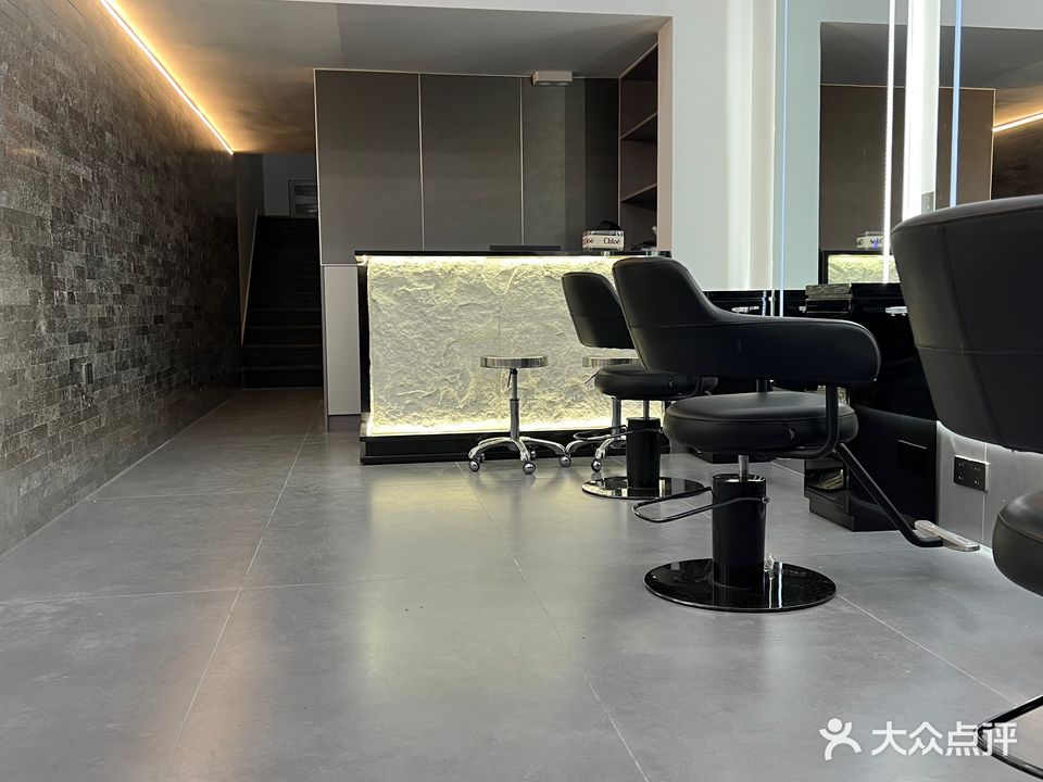 LI-ENJOY HAIR里享·美发空间(御景园店)