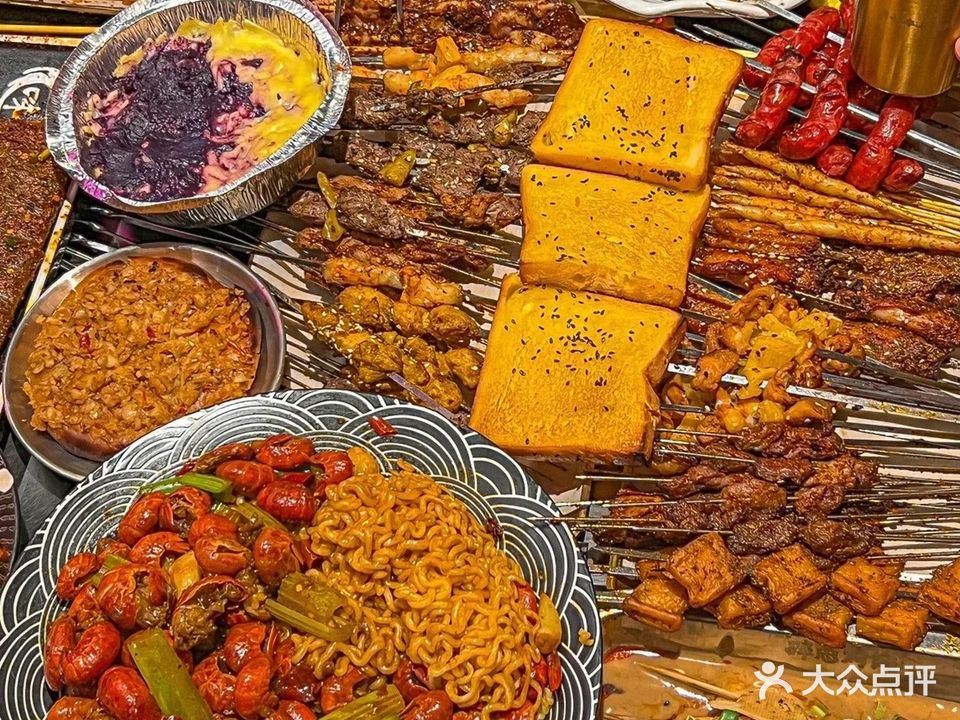 靓仔靓女今晚烧烤