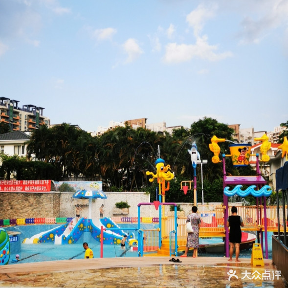 翡翠山湖水上乐园