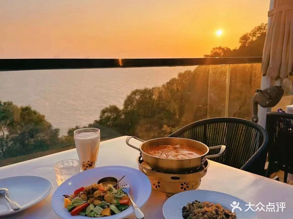 星辰屿海悬崖餐厅