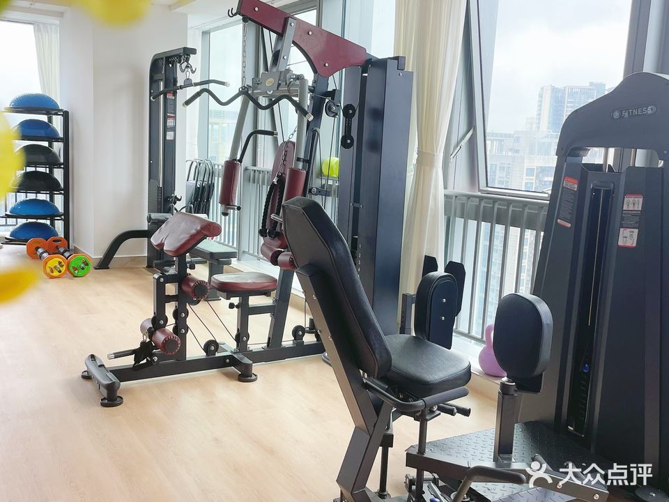 丽卡普拉提女子塑形